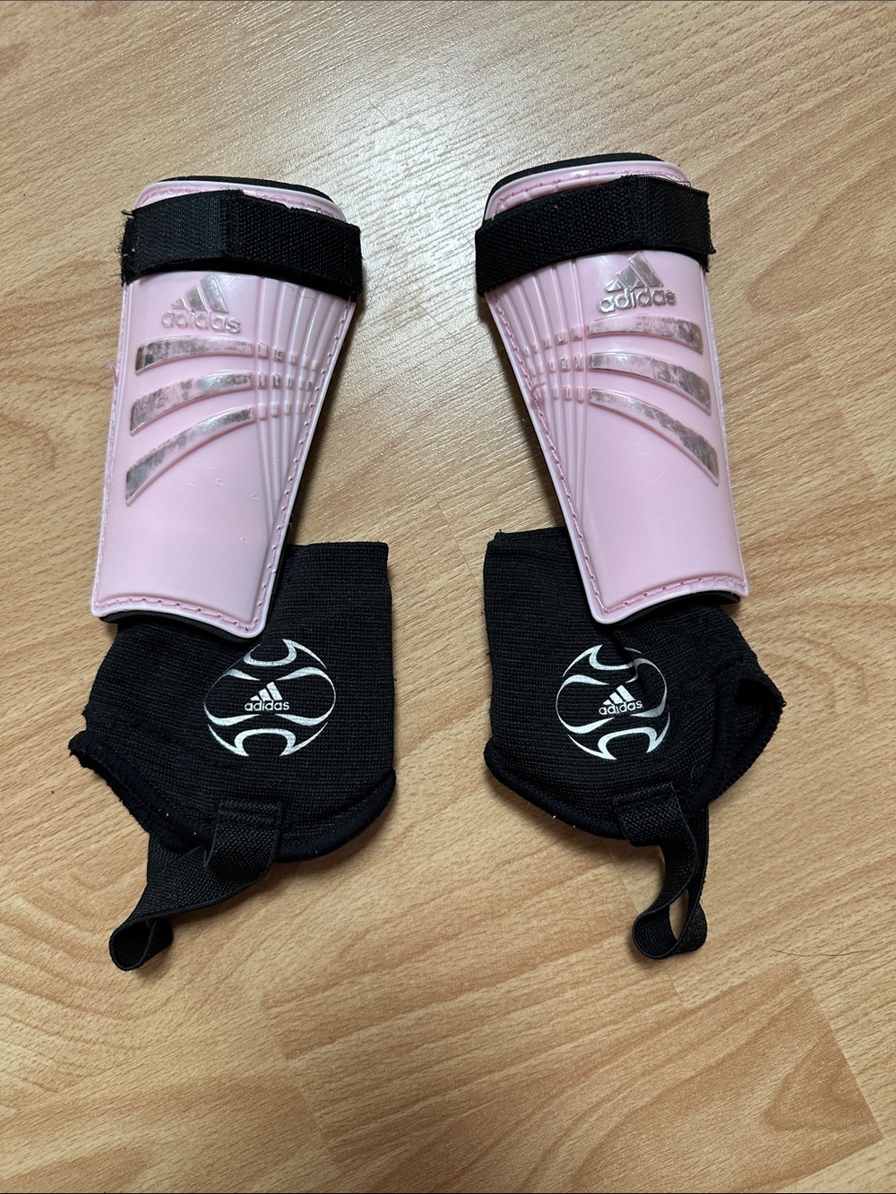 Adidas Toddler Girls Soccer Shin Guards Size XXS